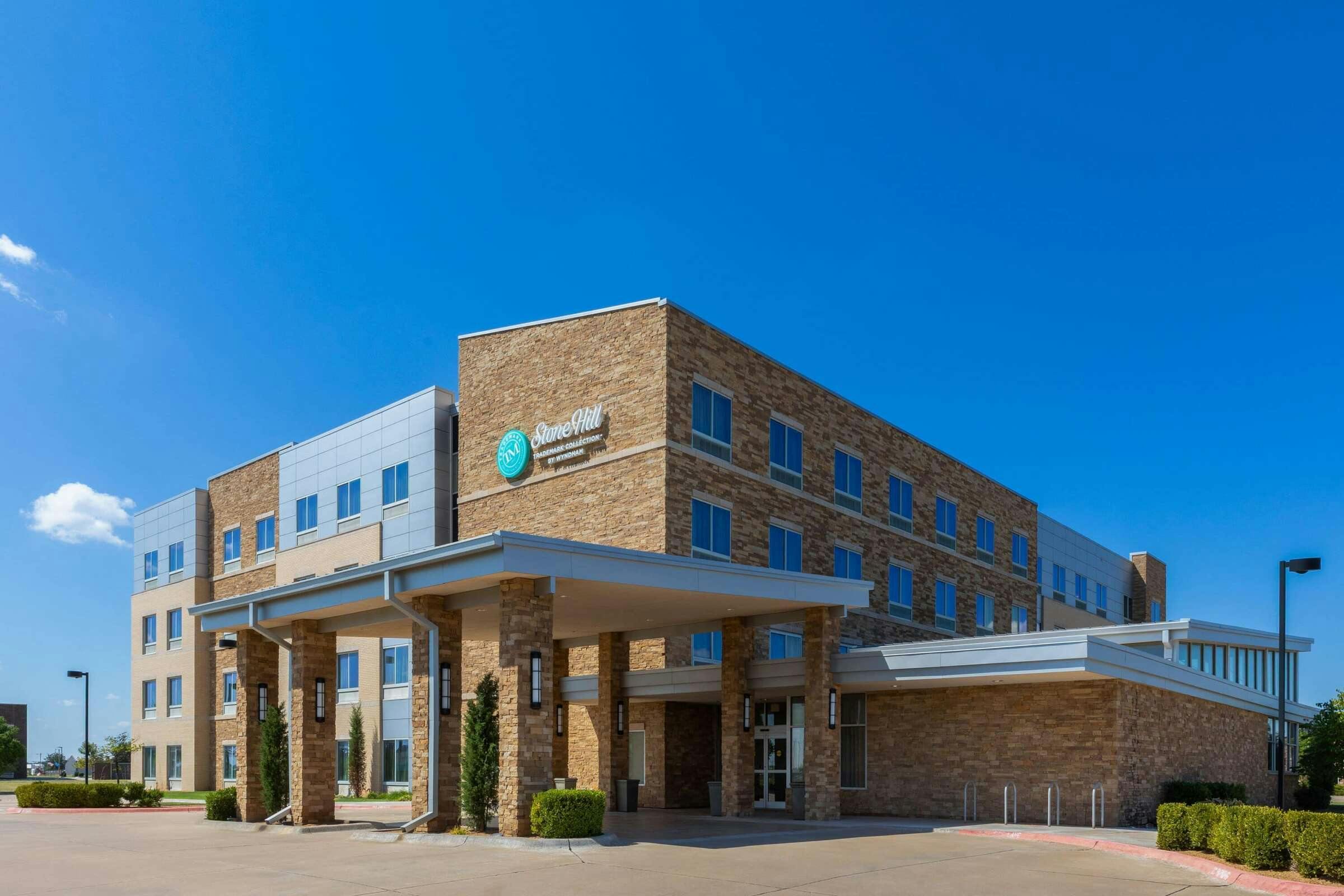 StoneHill Norman, Trdmrk Coll