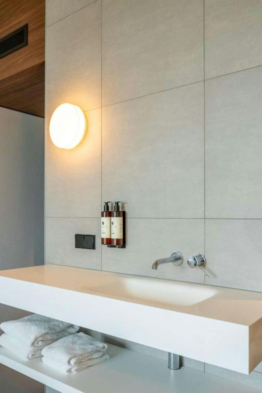 Hotel Hotel V Oosterpark by Conscious photo 2