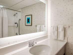 Hotel Crowne Plaza Indianapolis Airport photo 3