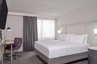 Hotel Crowne Plaza Indianapolis Airport photo 1