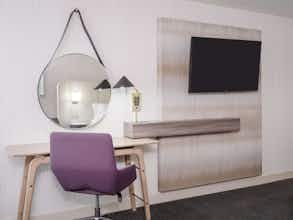 Hotel Crowne Plaza Indianapolis Airport photo 2