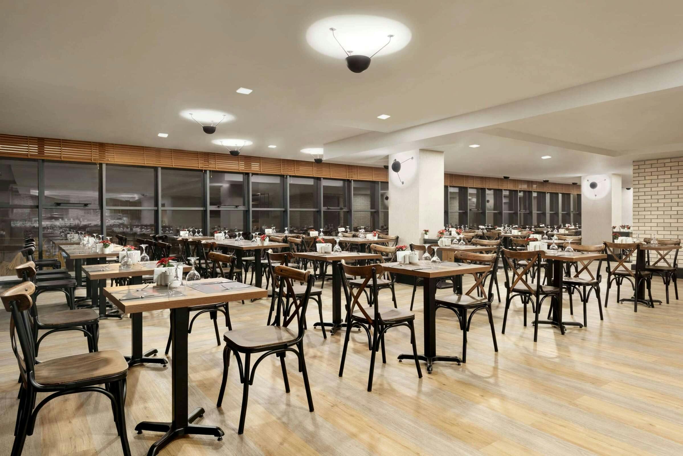 Hotel Ramada by Wyndham Tire photo 4