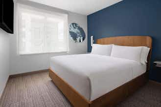 Hotel Element Calgary Downtown photo 2