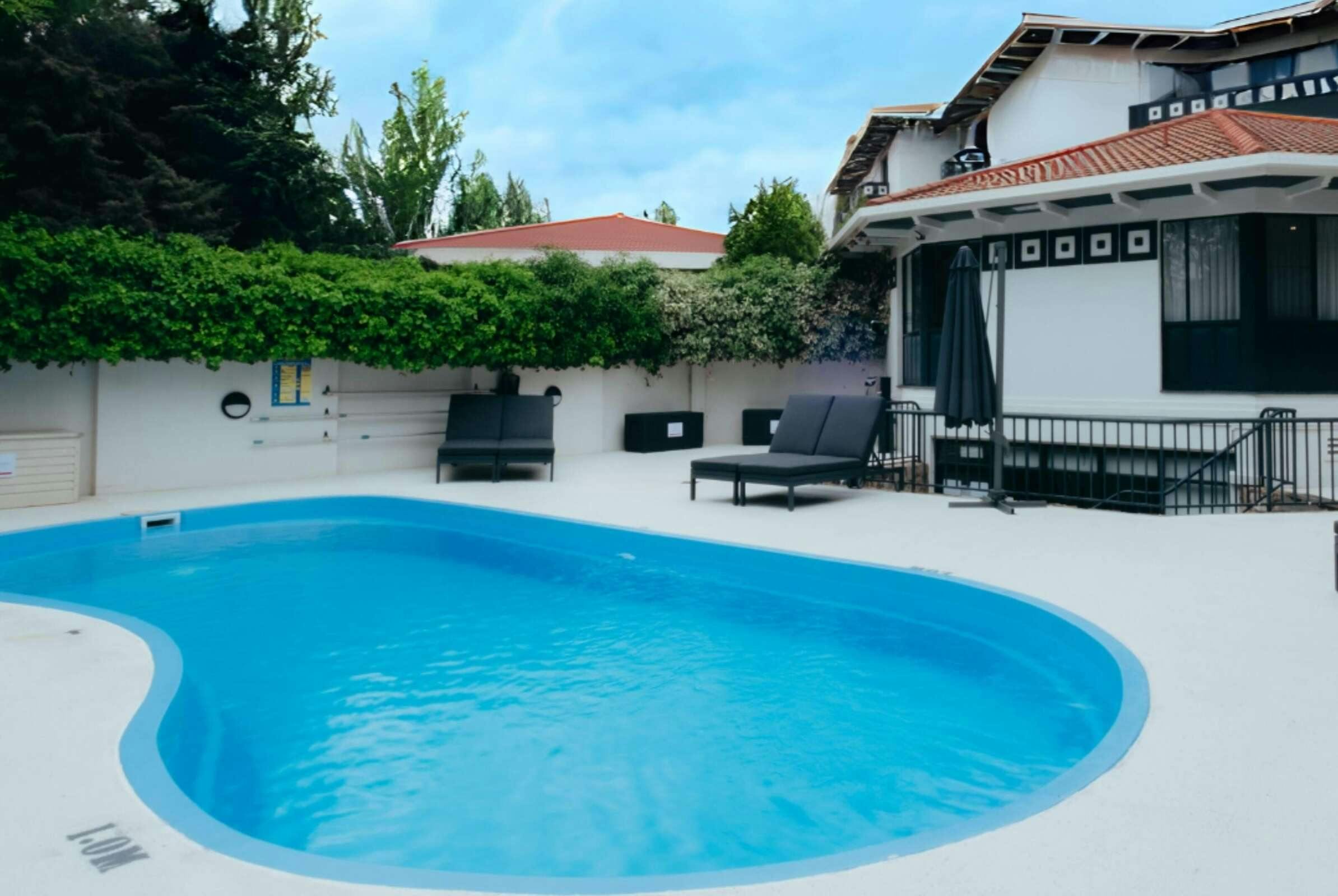 Hotel Ramada Diplomat Canberra photo 2