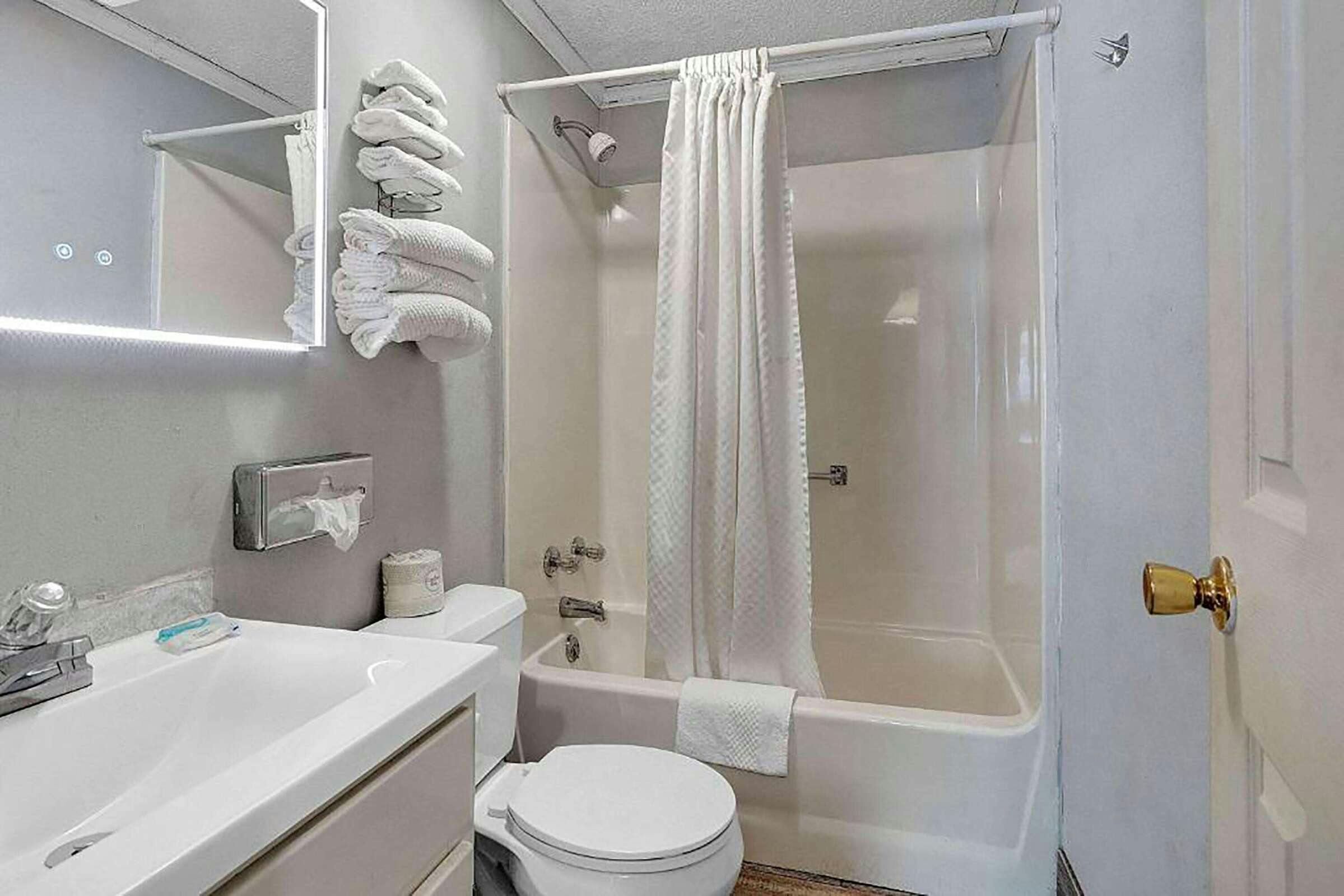 Hotel Days Inn by Wyndham Liverpool/Syracuse photo 2