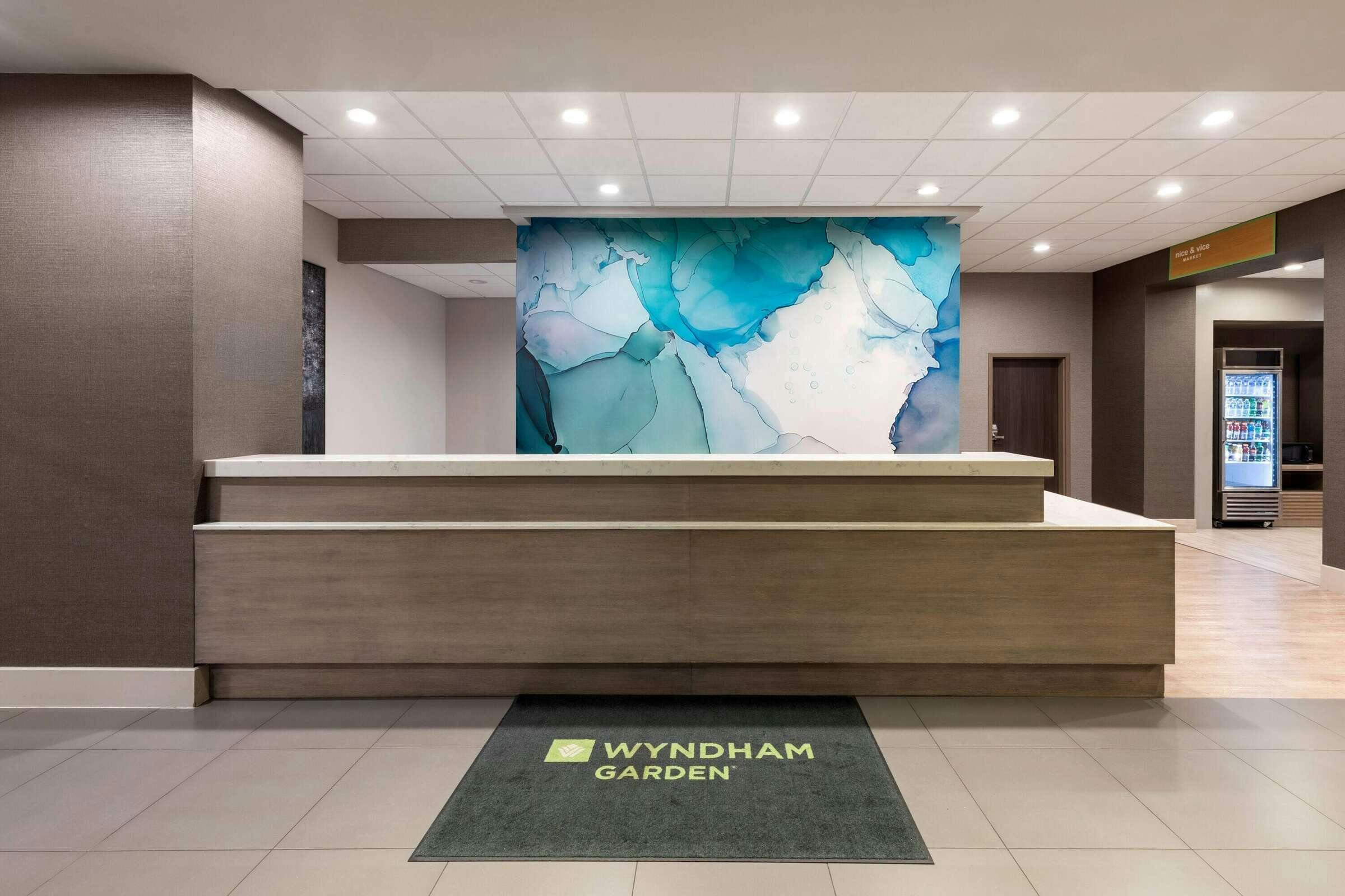 Hotel Wyndham Garden Katy Energy Cor photo 1
