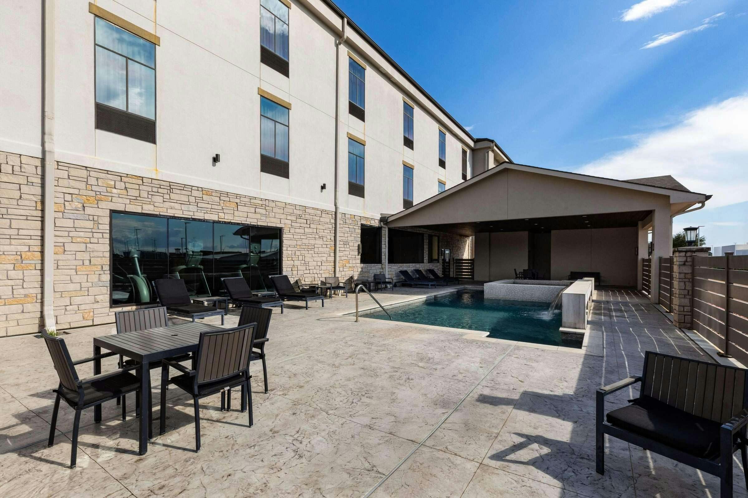 Hotel Wyndham Garden Katy Energy Cor photo 3