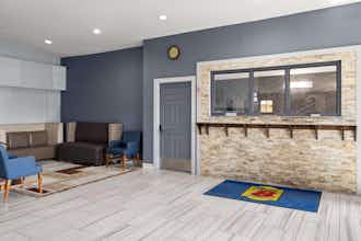 Hotel Super 8 Fort Wayne photo 2