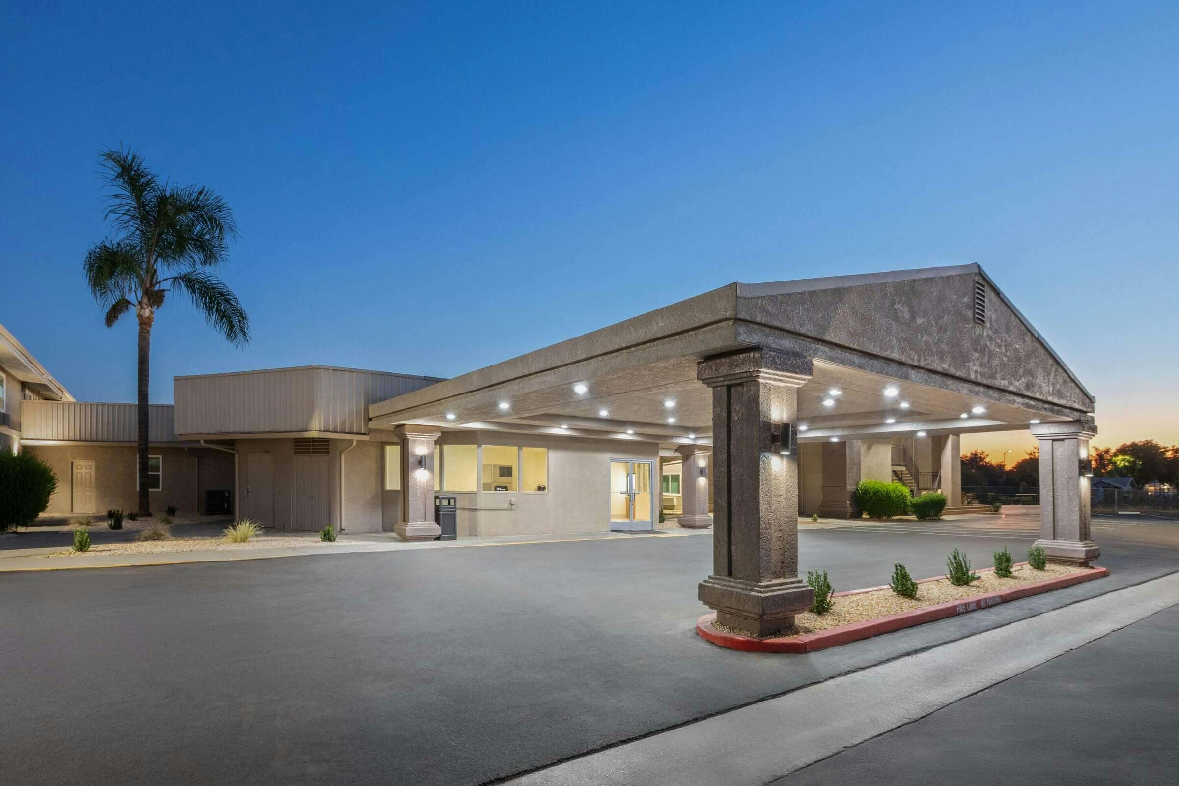 Ramada Merced