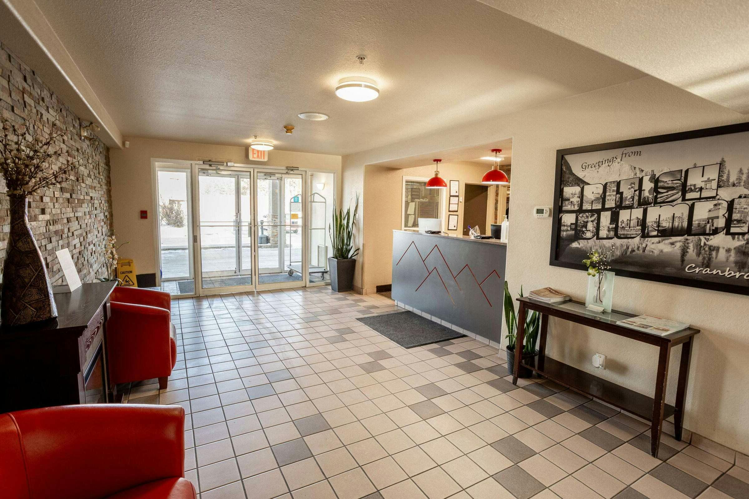 Hotel Ramada Cranbrook BC photo 4