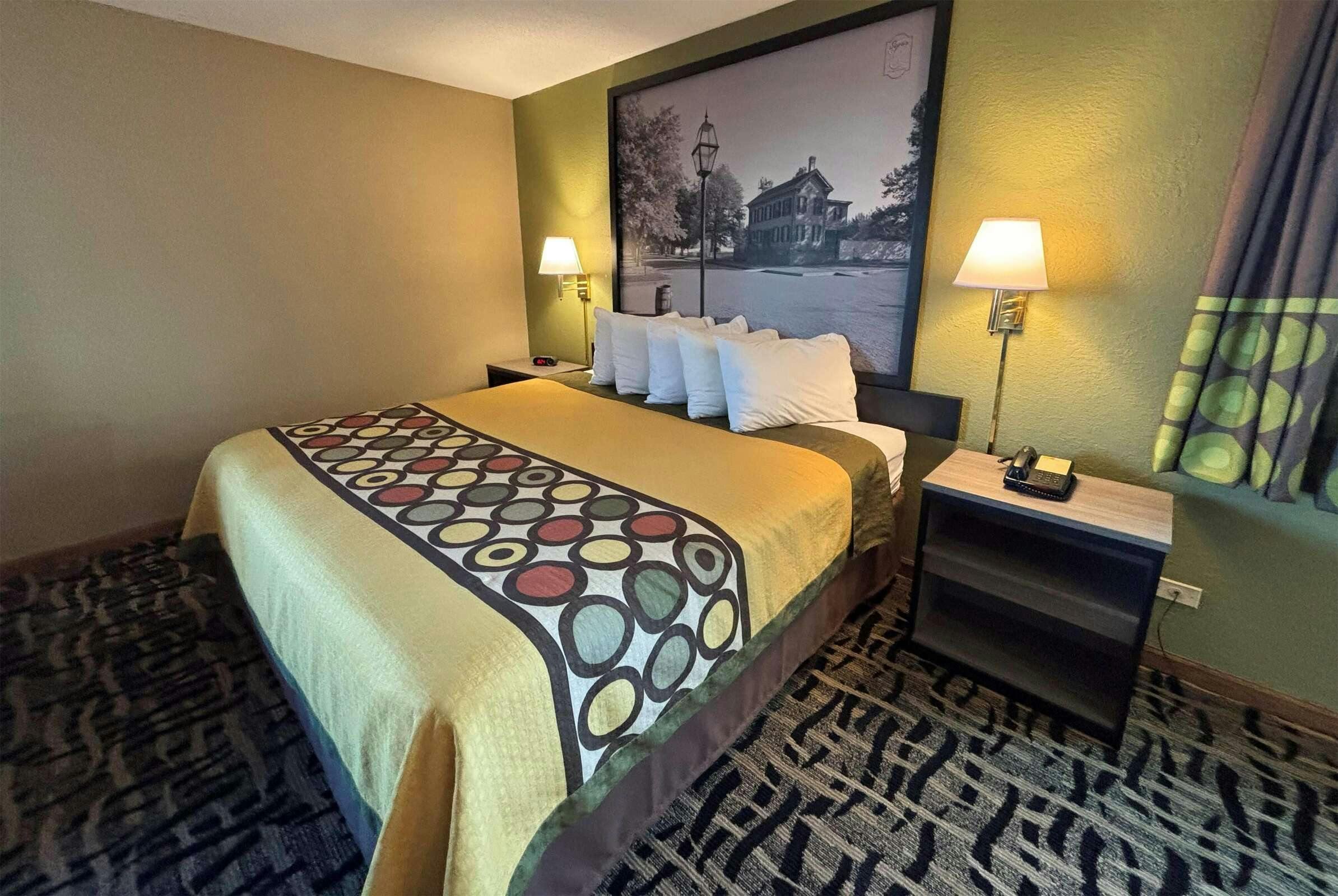 Hotel Super 8 by Wyndham McLean/Bloomington SW photo 1