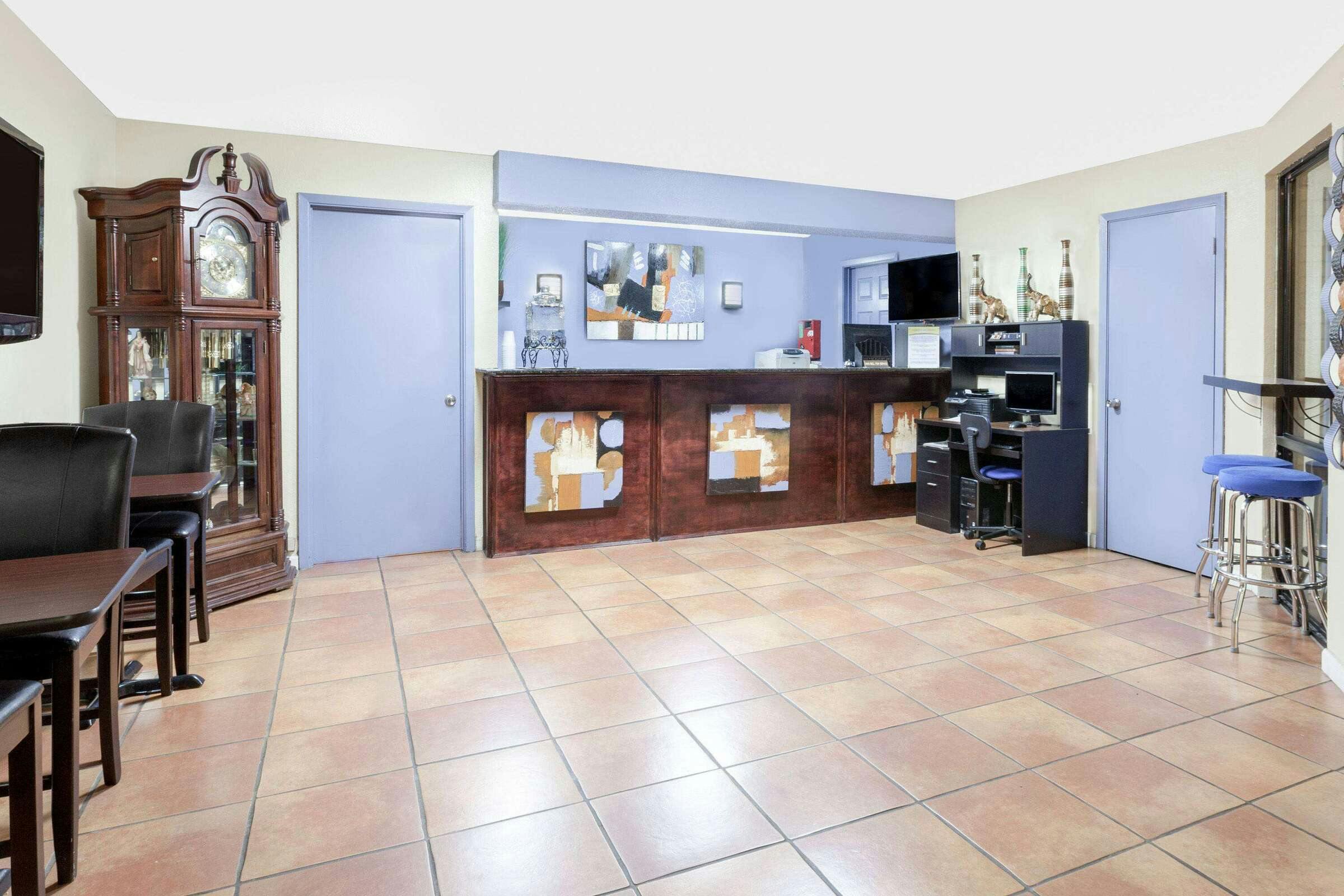 Hotel Days Inn by Wyndham Arcadia Louisiana photo 1