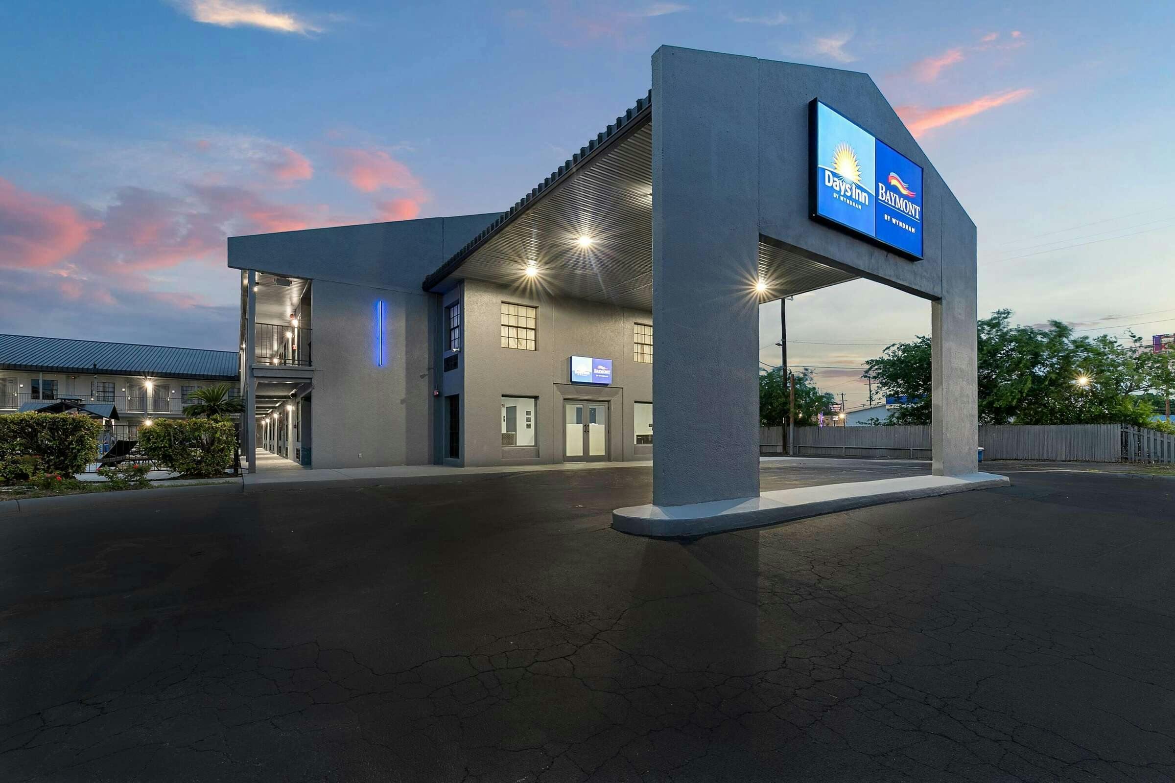 Hotel Days Inn San Antonio Lackland photo 2