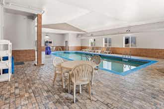 Hotel Days Inn Suites Cedar Rapids photo 5