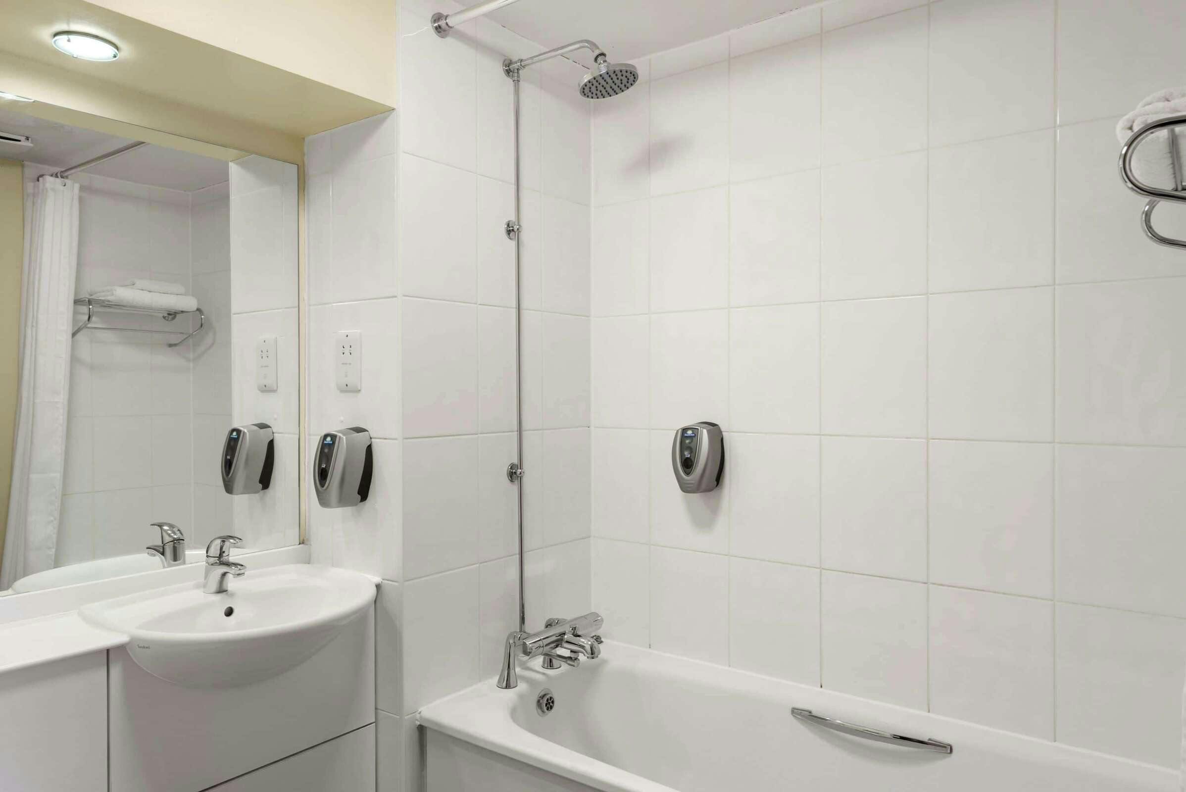 Hotel Days Inn by Wyndham Hamilton photo 2