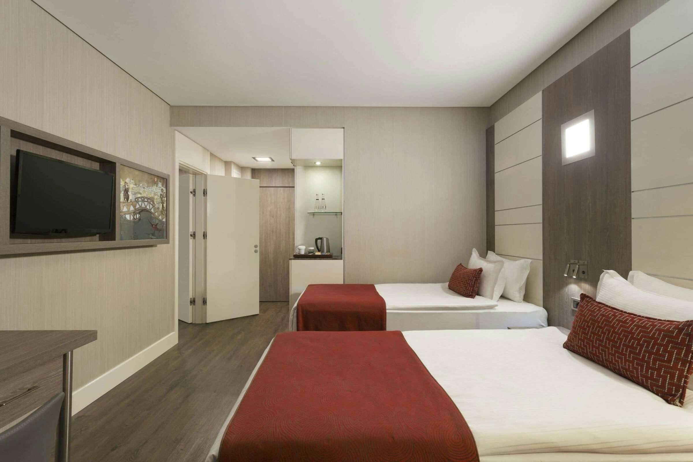 Hotel Ramada Istanbul Bayrampasa photo 3