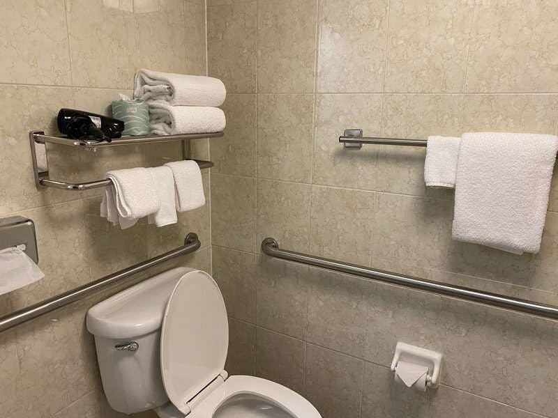 Hotel Troy Inn & Suites photo 1