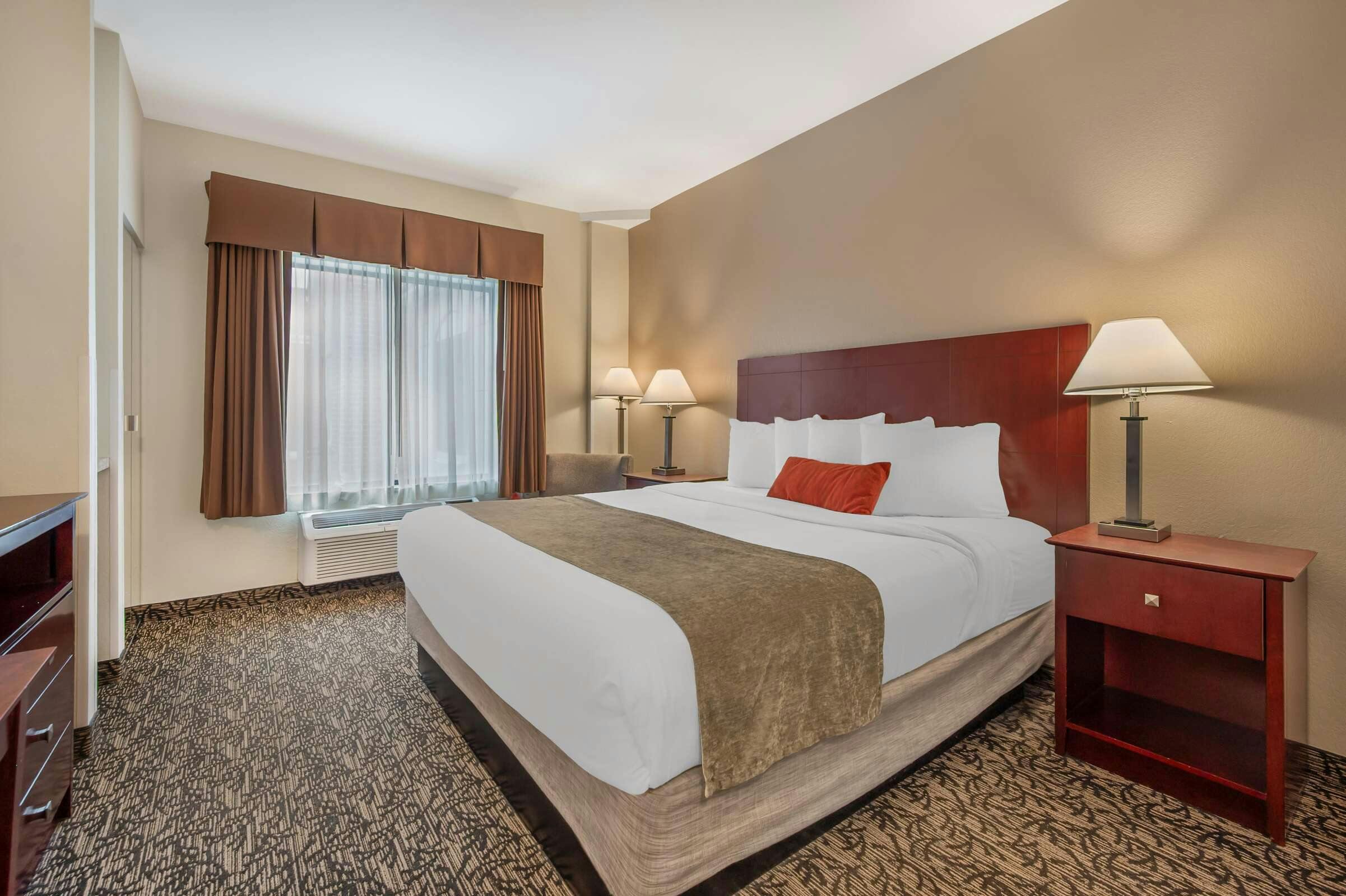 Hotel Best Western Plus Louisville Inn & Suites photo 3