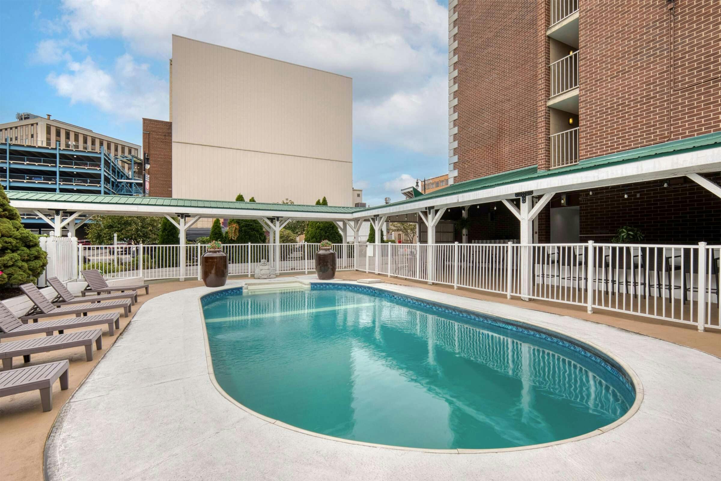 Hotel Best Western Plus Genetti Hotel & Conference Center photo 1