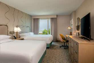 Hotel DoubleTree by Hilton Chicago - North Shore Conference Center photo 4