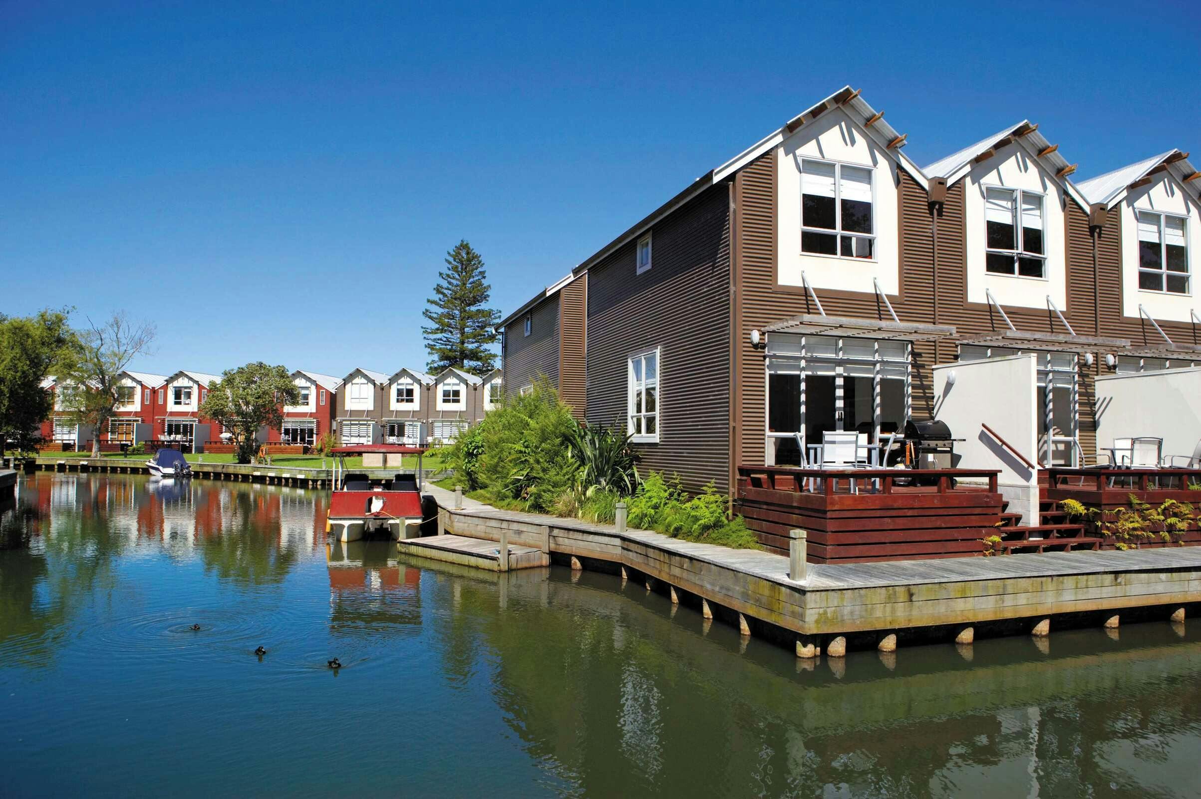 Hotel Ramada Resort By Wyndham Rotorua Marama photo 1