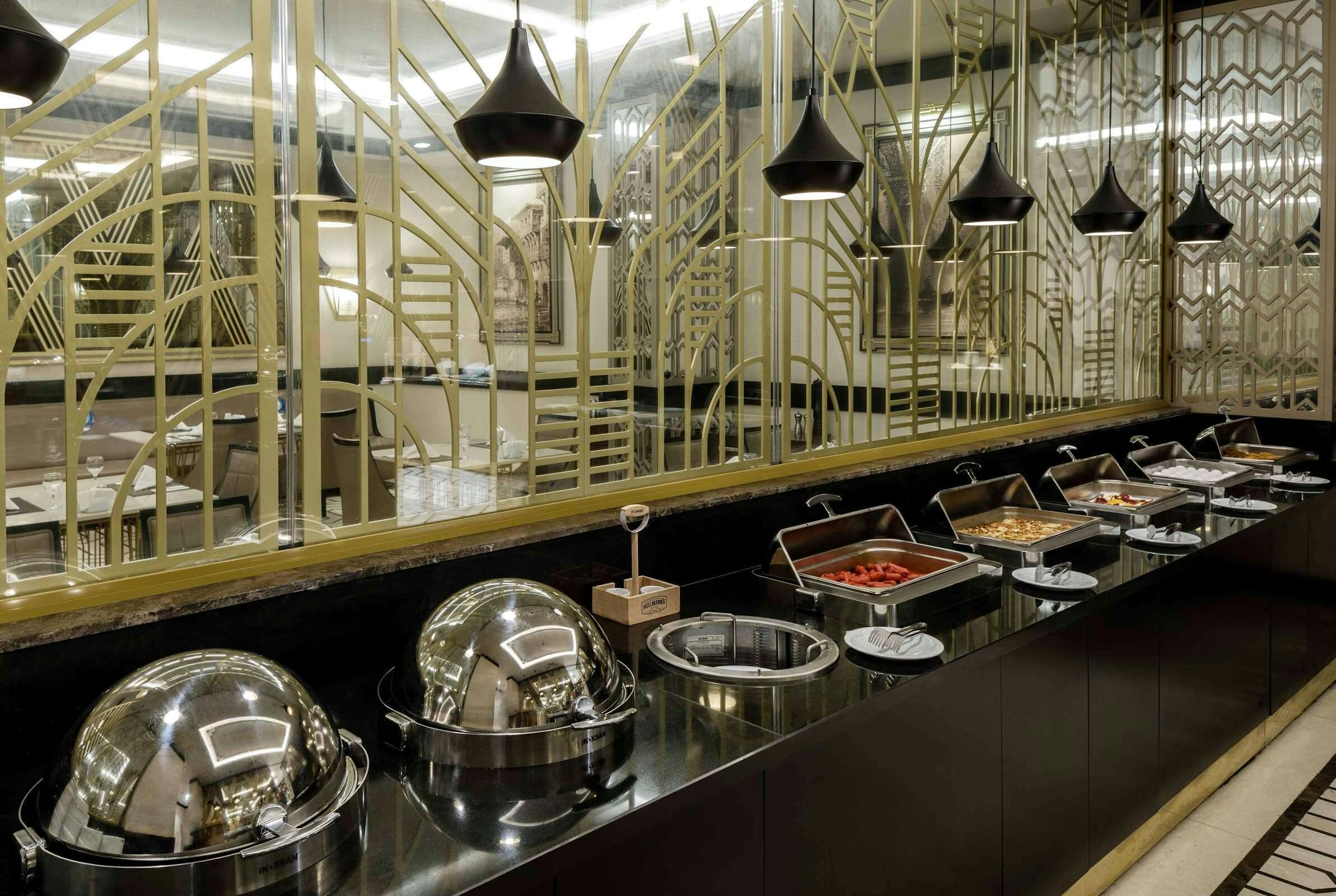 Hotel Ramada by Wyndham Istanbul Golden Horn photo 3