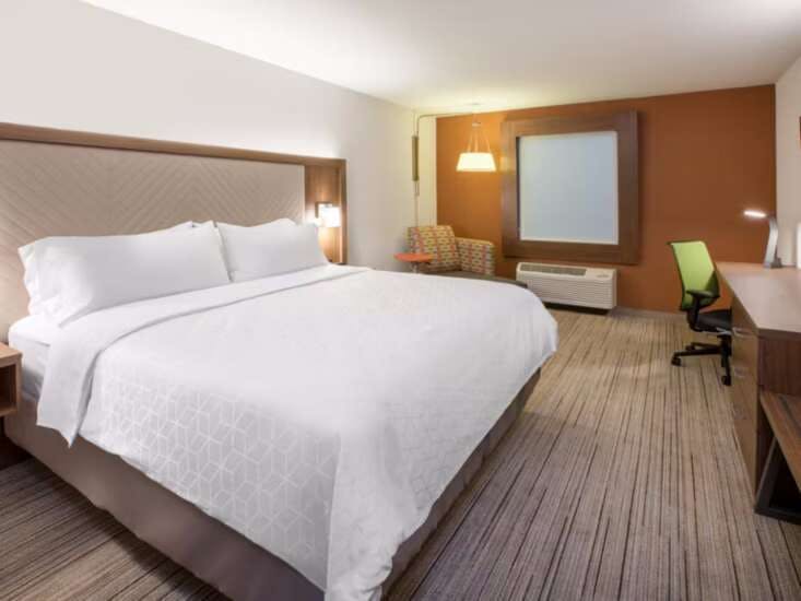 Hotel Holiday Inn Express Newark Airport Elizabeth, an IHG Hotel photo 1