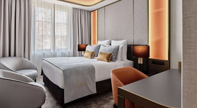 The Crown Krakow Handwritten Collection