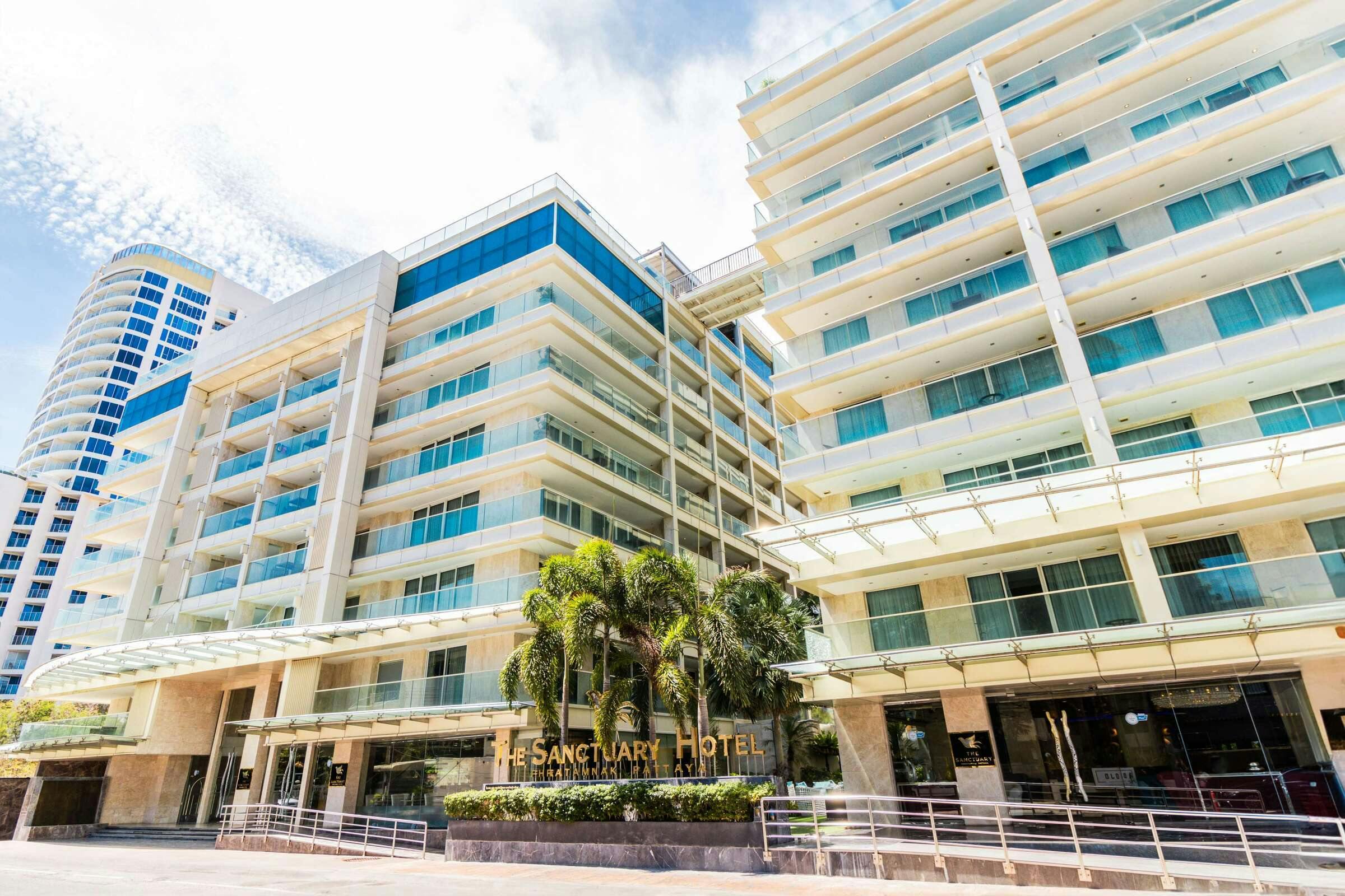 Hotel The Sanctuary Resort Pattaya, Bw Signature Collection photo 1