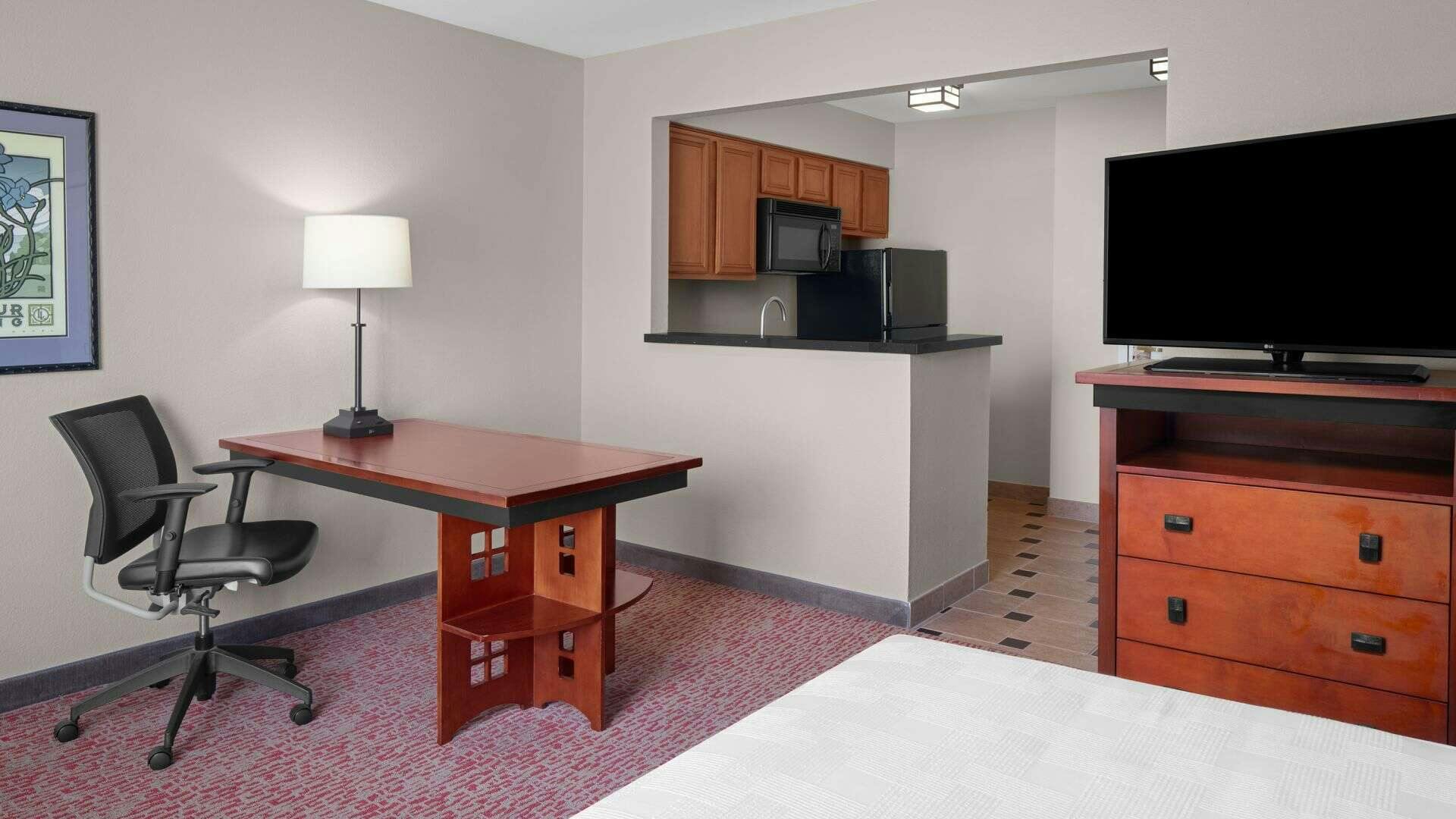 Hotel Larkspur Landing Renton - An All-Suite Hotel photo 5
