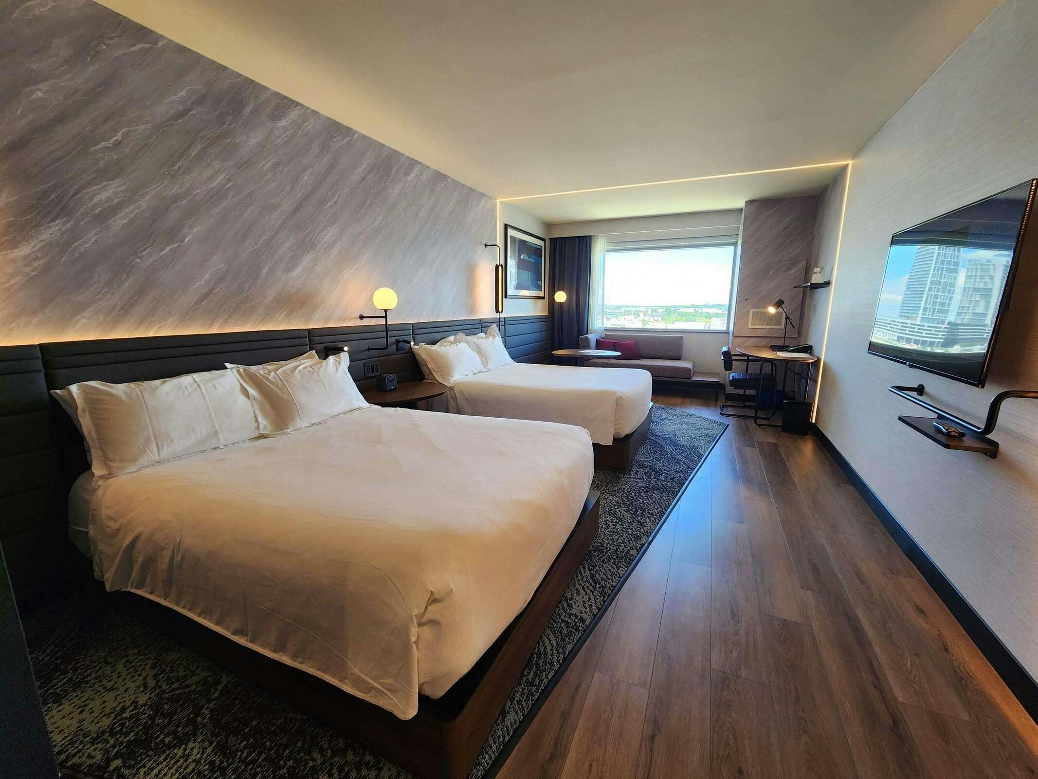 Hotel Novotel Toronto Vaughan Centre photo 4