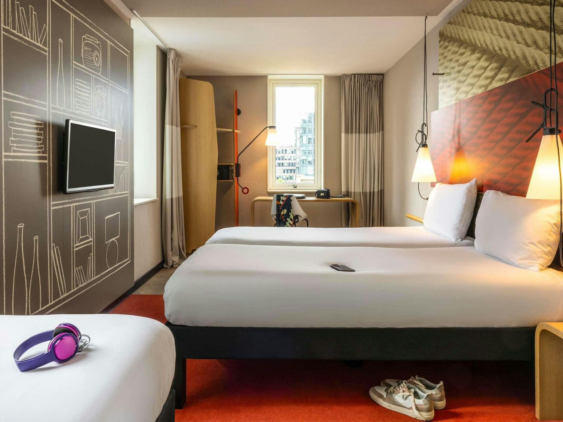 Hotel Ibis Rotterdam City Centre photo 1