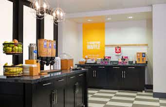 Hotel Hampton Inn & Suites La Crosse Downtown photo 1