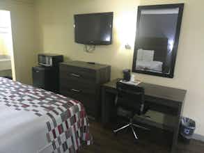 Hotel Red Roof Inn Hampton Coliseum photo 3