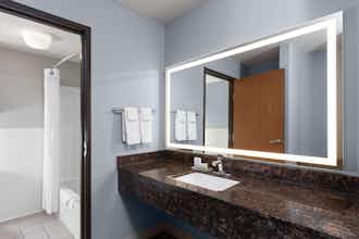 Hotel AmericInn West Salem photo 5