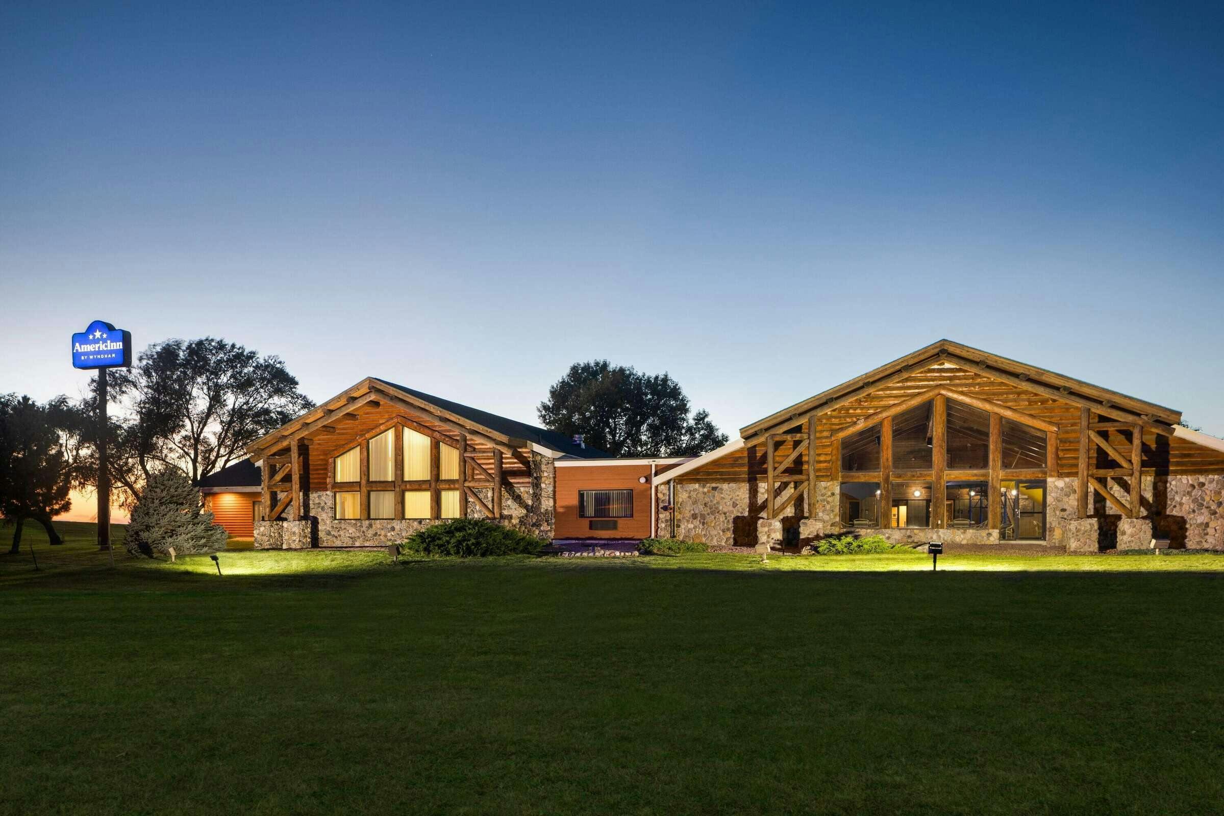 Hotel AmericInn Chamberlain photo 1