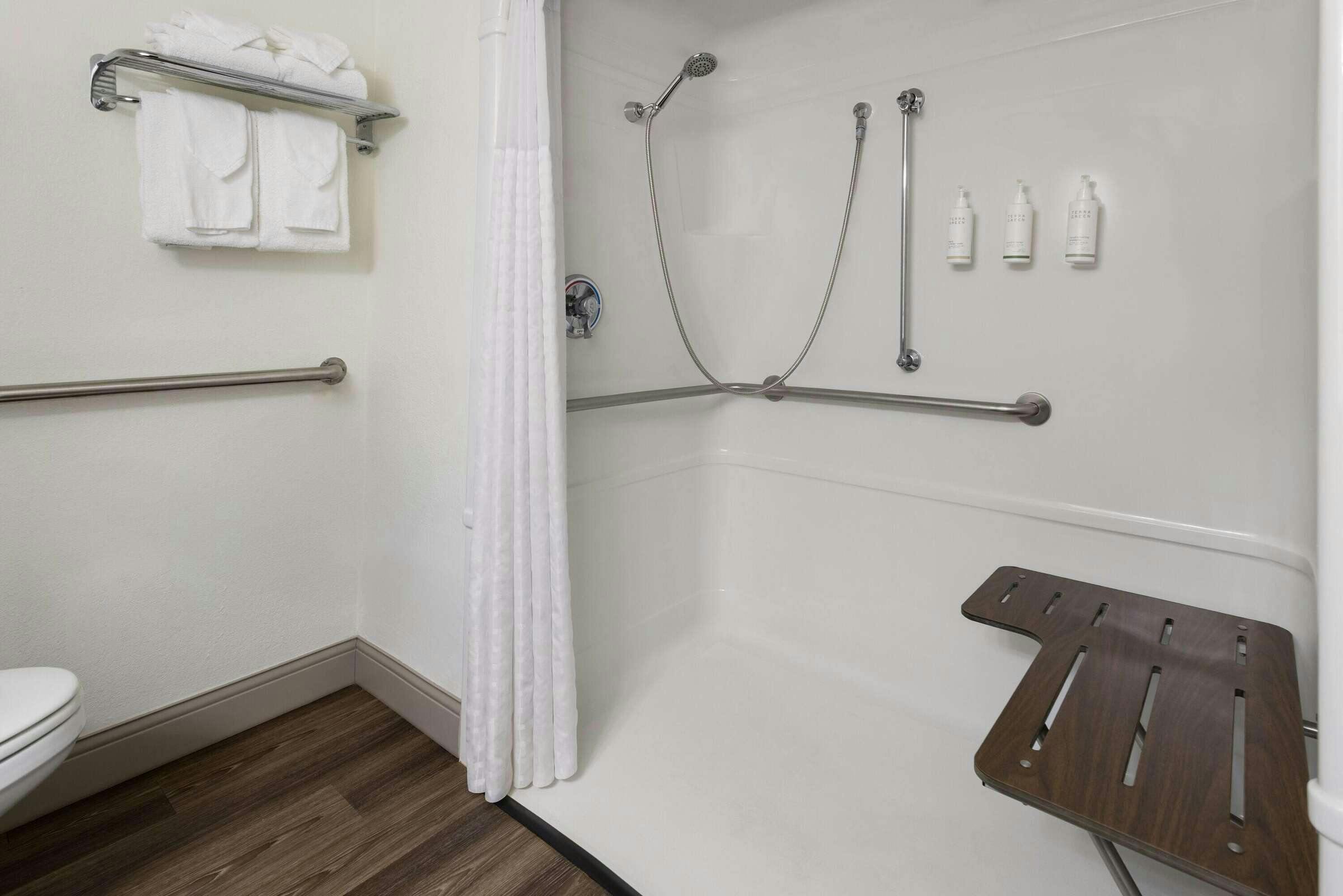 Hotel Days Inn Penn State photo 3