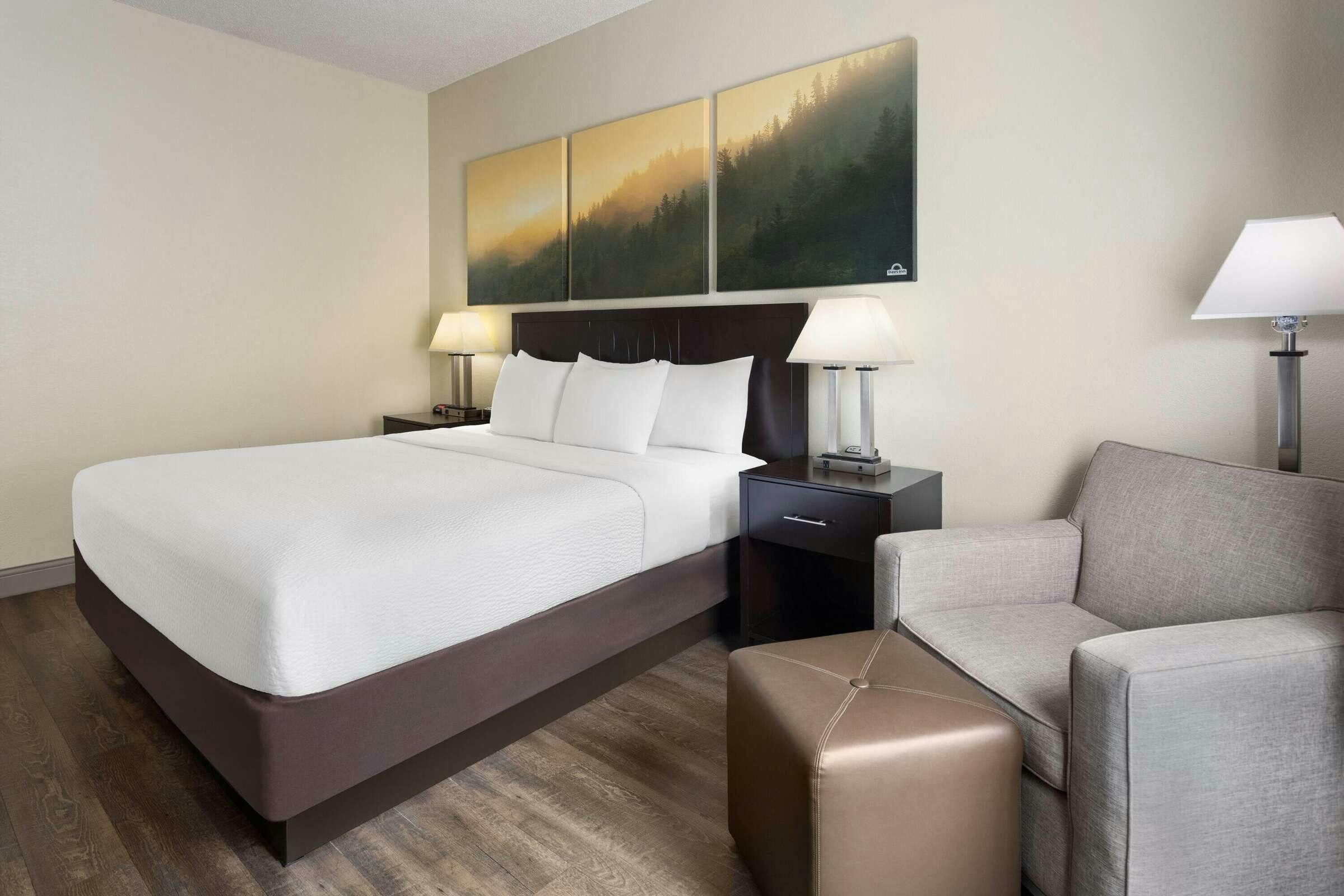 Hotel Days Inn Penn State photo 4