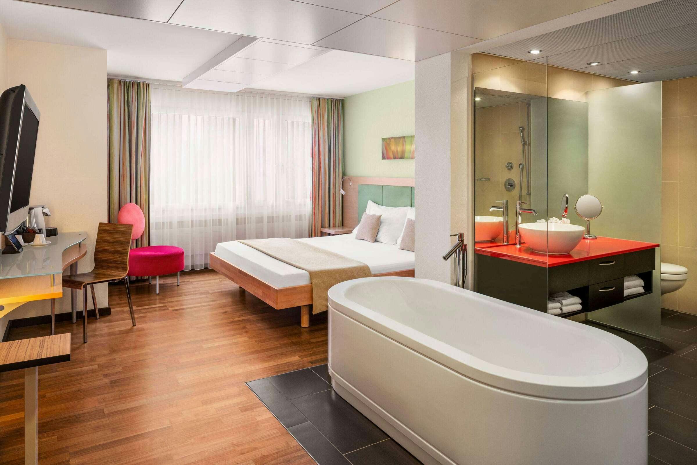 Hotel Ramada Baden du Parc photo 3