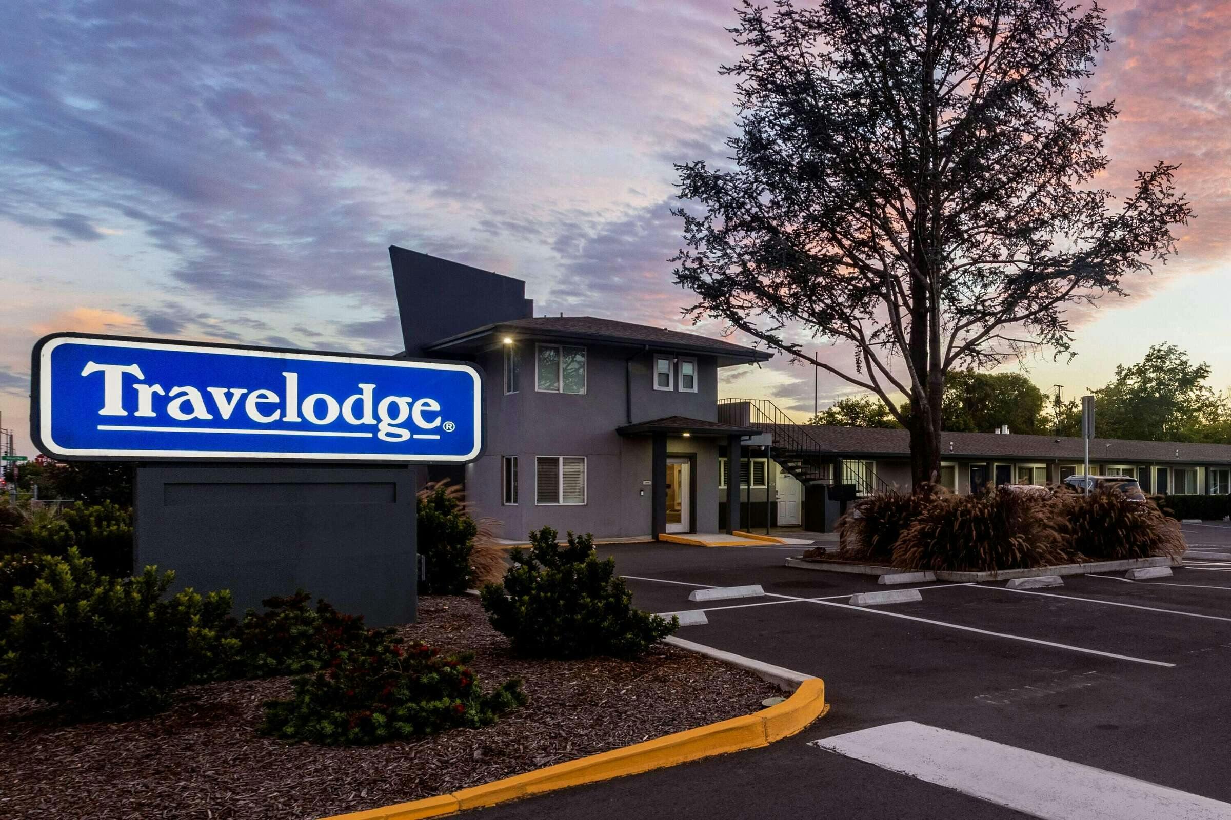 Hotel Travelodge by Wyndham Santa Rosa Wine Country photo 4
