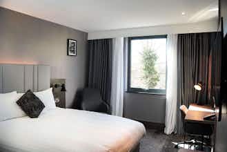 Hotel Crowne Plaza London - Kingston photo 3