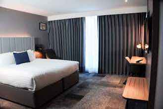 Hotel Crowne Plaza London - Kingston photo 4