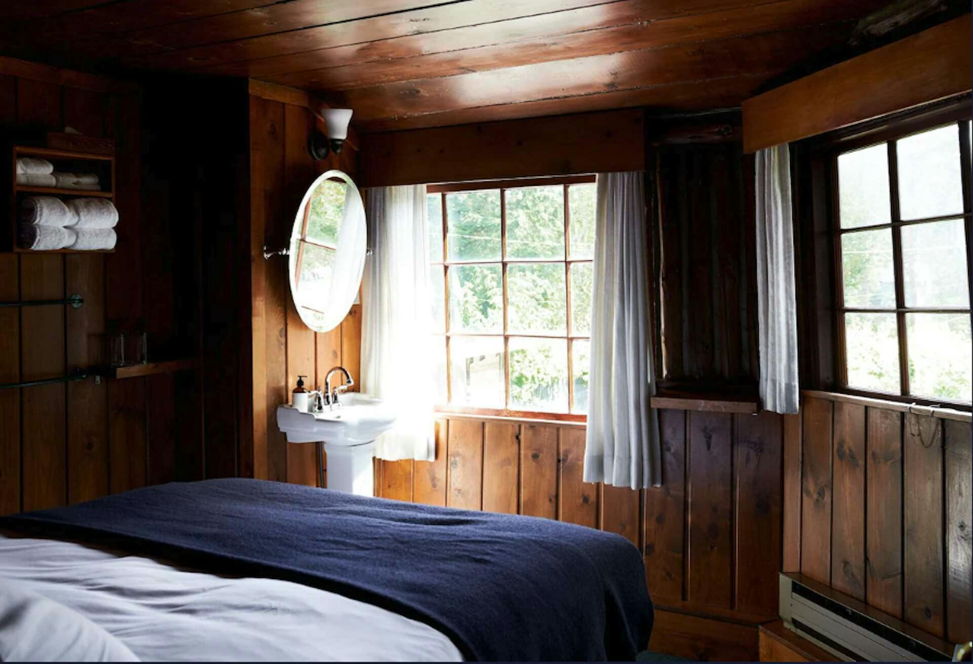 Hotel Captain Whidbey photo 2