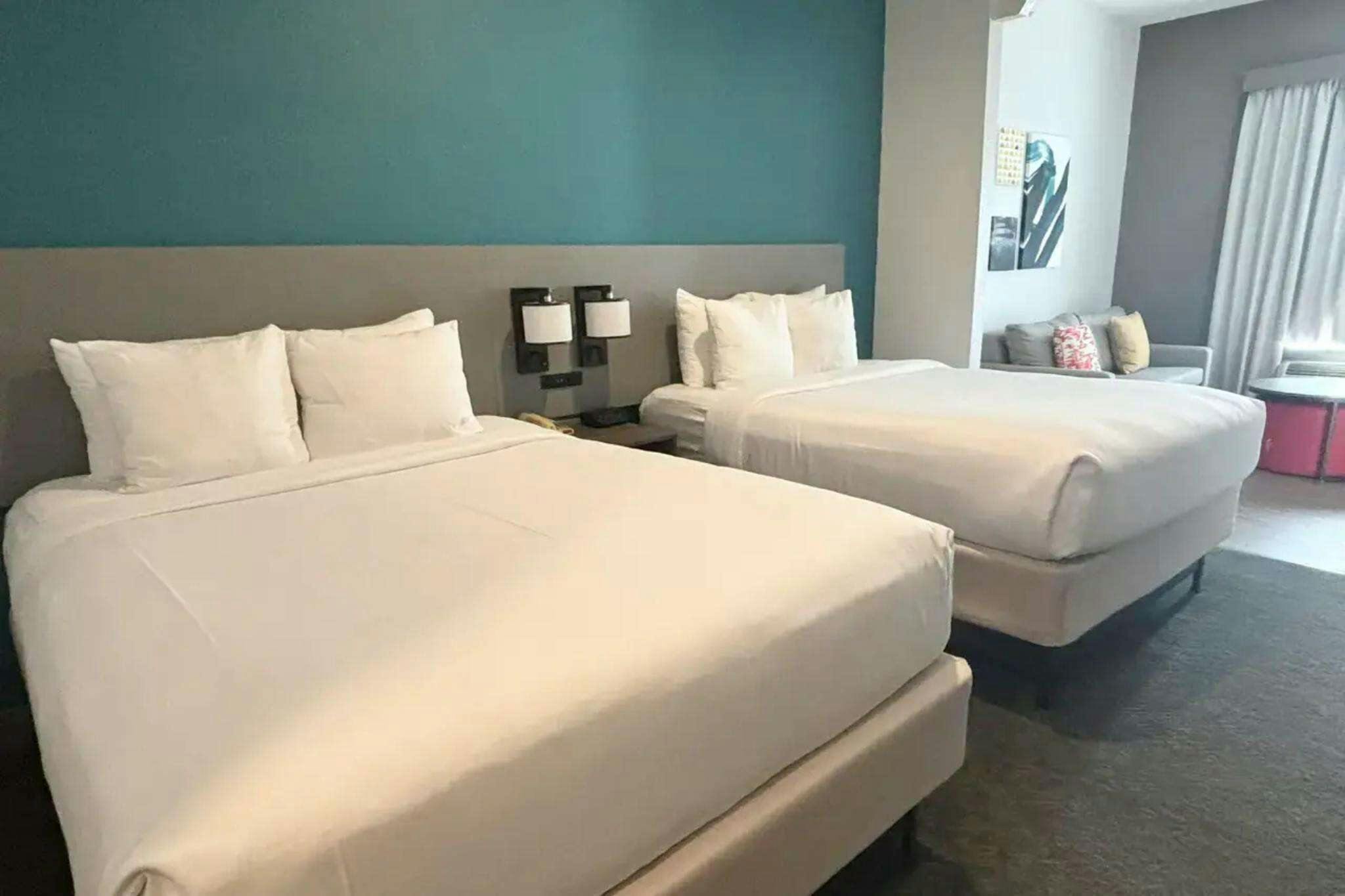 Hotel Comfort Inn & Suites Burnet, TX photo 2