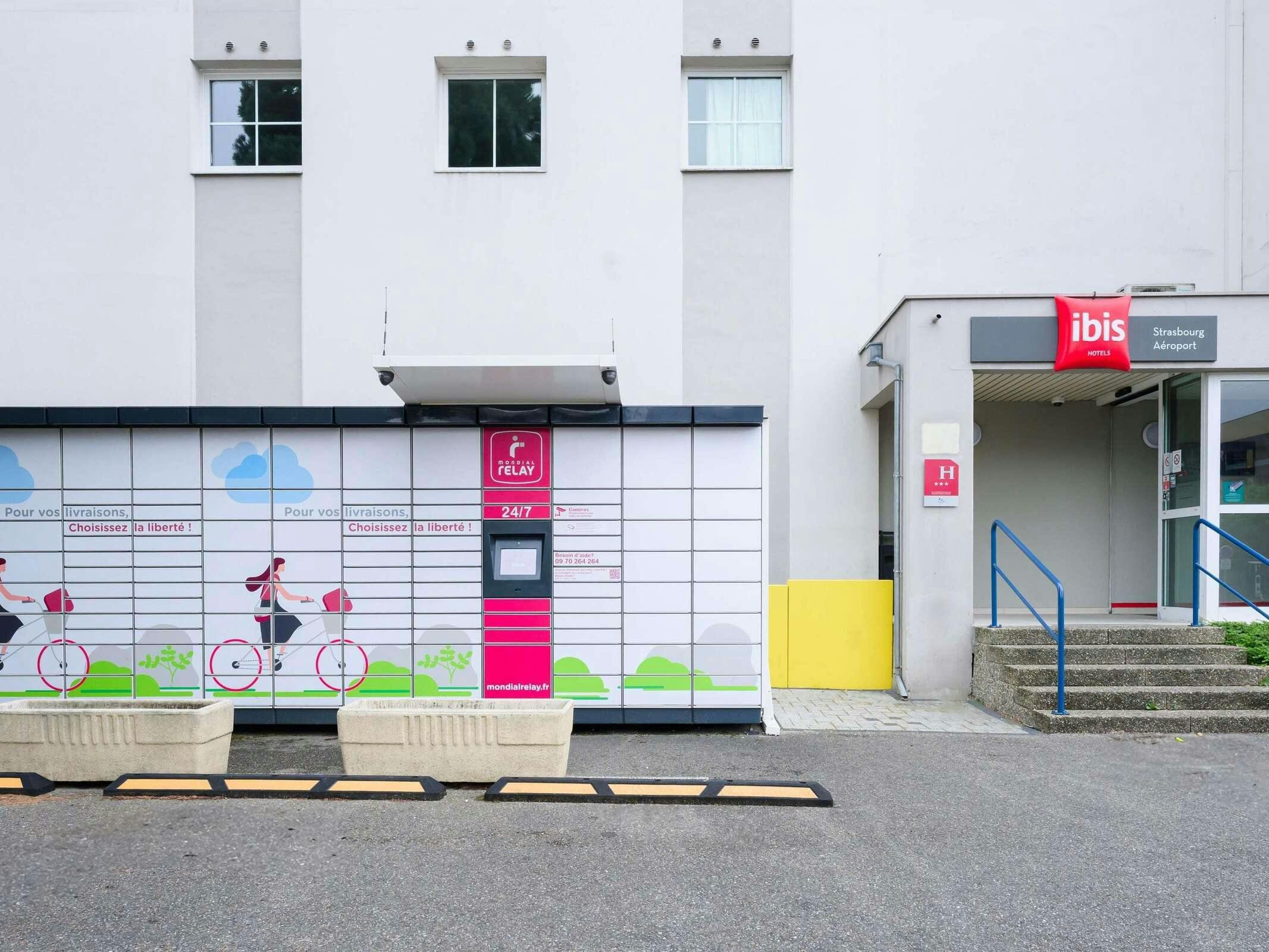 Hotel Ibis Strasbourg Aéroport Le Zénith photo 2
