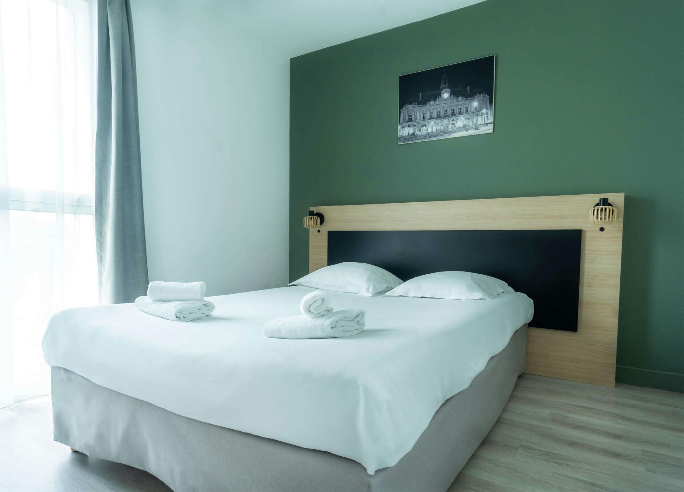 Aparthotel Adagio access Tours