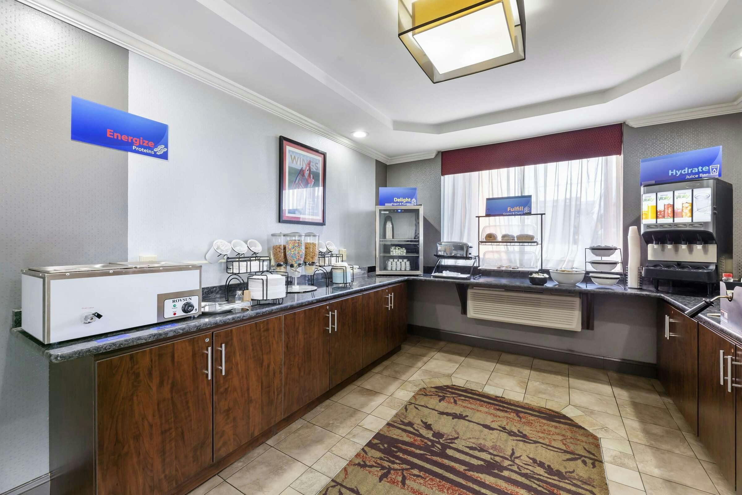 Hotel Best Western The Inn At Rochester Airport photo 5