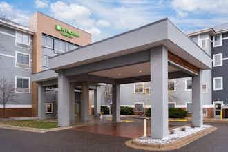 Hotel Wyndham Garden Otsego photo 1