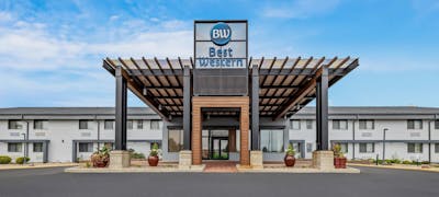 Best Western West Towne Suites