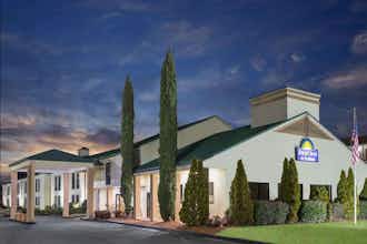 Hotel Days Inn Peachtree Norcross photo 2